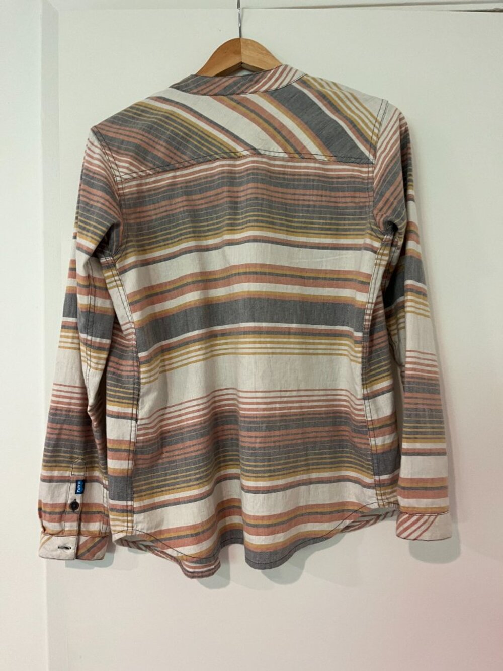 Thin Flannel Kavu button up - Picture 2 of 3